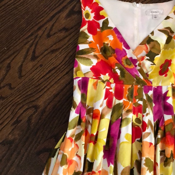 ***SOLD Pleated A-Line w/ Pockets - Picture 2 of 5